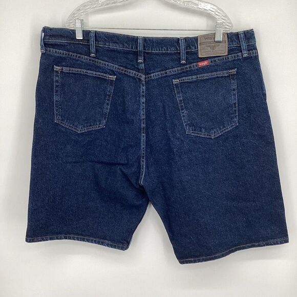 Men's Wrangler Relaxed Fit Jean Shorts NWT blue denim 42 Jorts - Picture 3 of 4